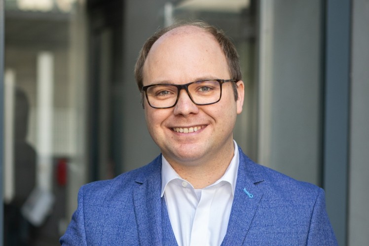 Dr. Holger  Hättich