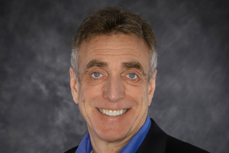 Bio: Dan Williams