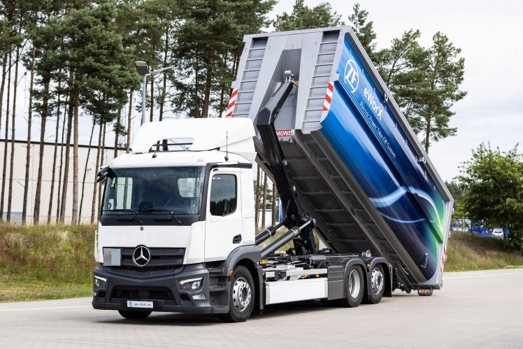 ZF’s eWorX PTO (2)