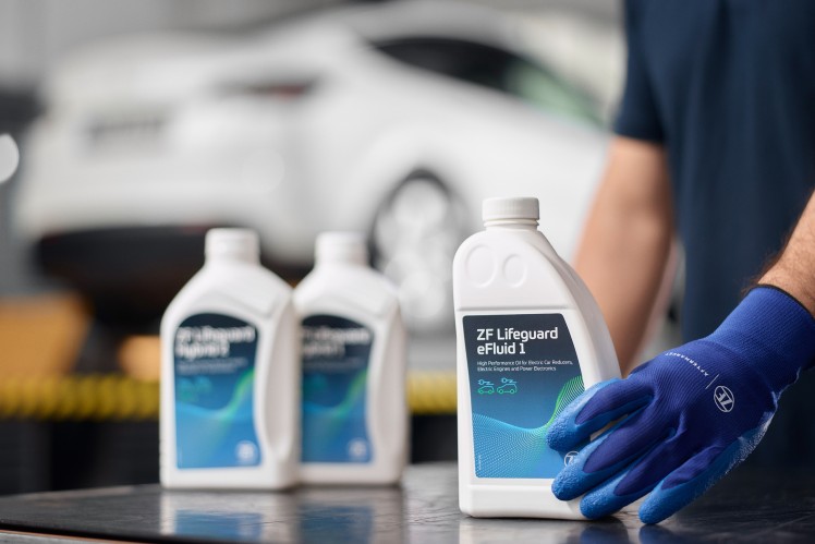 ZF Aftermarket doubles its ZF Lifeguard range of E-Fluids for electric and hybrid powertrains