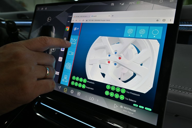 ZF's Smart Chassis Sensor can display vital info in the cockpit