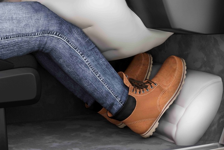 Weltneuheit von ZF LIFETEC: Der Active Heel Airbag kann vor schwerwiegenden Fußverletzungen schützen