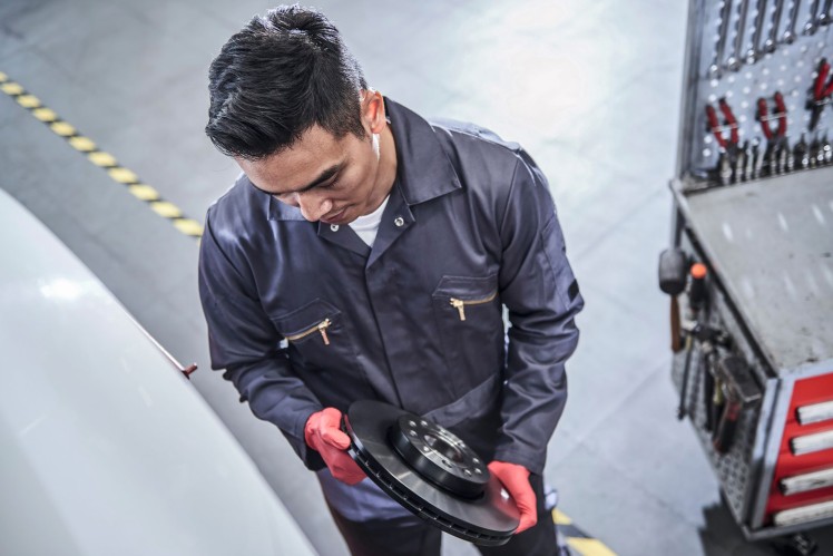 ZF Aftermarket: TRW Braking Universe