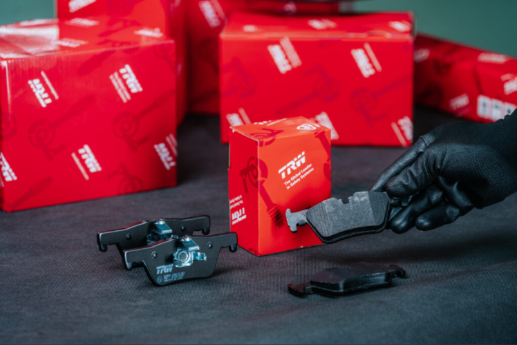 ZF Aftermarket amplia portfólio e lança novas pastilhas de freio da TRW