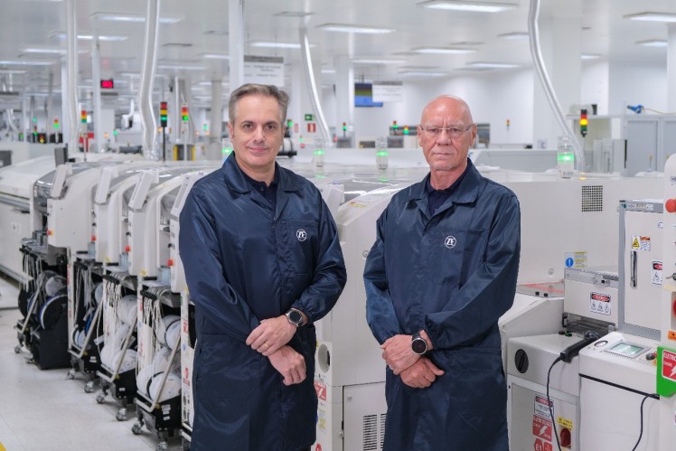 ZF inicia produção de câmeras frontais inteligentes no Brasil e reforça liderança global em direção automatizada 