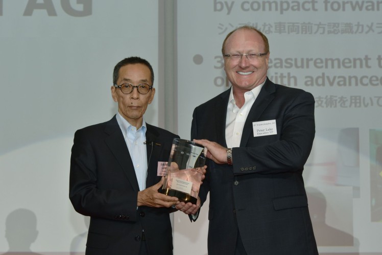 Handover of the Nissan Global Supplier Innovation Award to ZF