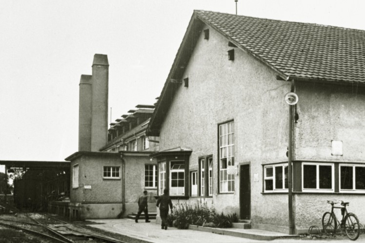 01-02_Erstes Fabrikgebäude 1919