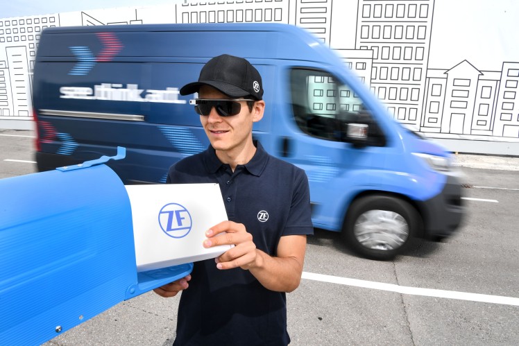The ZF Innovation Van facilitates package delivery